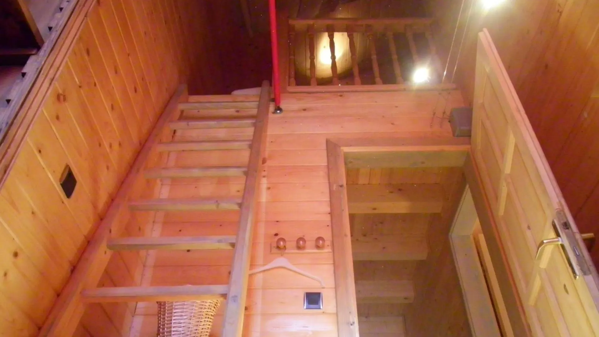 Ski Chalet - Chez Helene Ski Fb Montagny